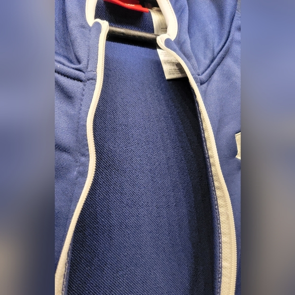 BNWT Toronto Maple Leafs Zipped Sweater - Picture 6 of 10